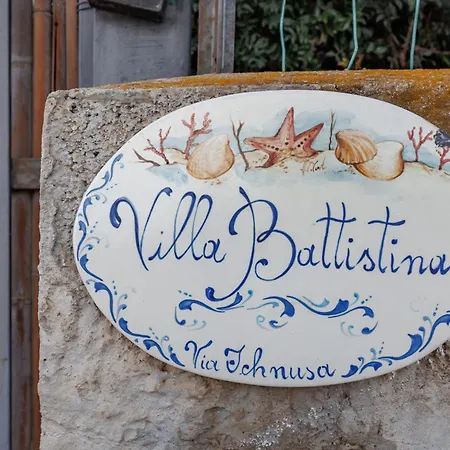 Battistina Nyaraló *